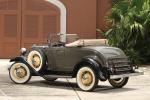 Ford V8 DeLuxe Roadster 1932 года